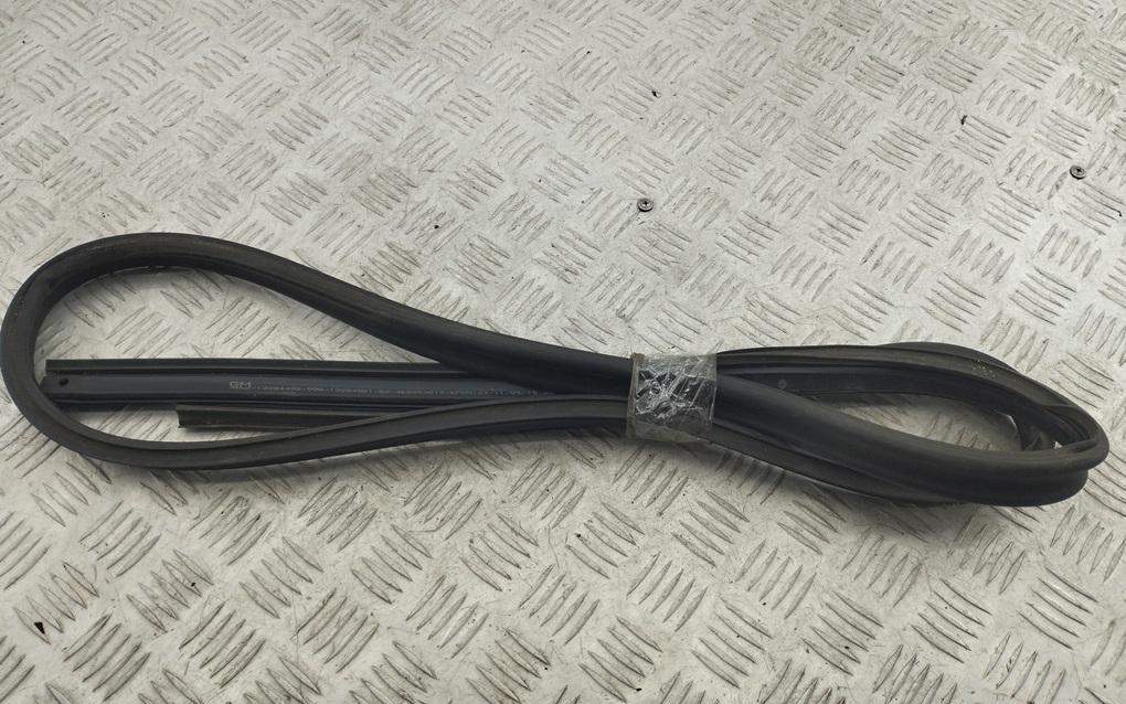уплотнитель Opel Zafira B 2005, 1.8 л., бензин, МКПП, синий, минивэн, 13204499