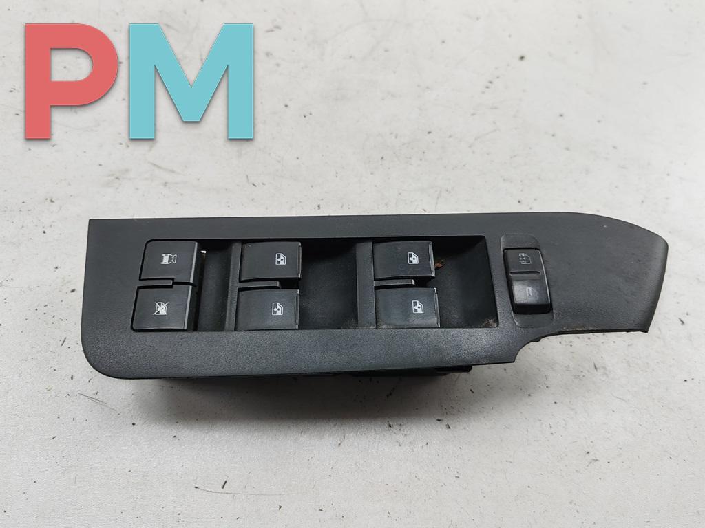блок управления стеклоподъемниками Chevrolet Captiva 1 поколение 2010, 2.0 л., дизель, МКПП, чёрный, внедорожник 5 дв., 96628542 - фото №1