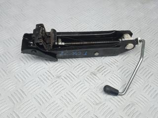 домкрат Volkswagen Golf 7 поколение 2013, 1.6 л., дизель, МКПП, хетчбэк 5 дв.