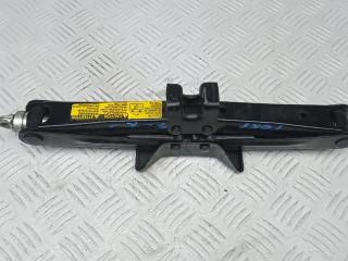 домкрат Toyota Auris 1 поколение 2007, 1.6 л., бензин, МКПП, хетчбэк 5 дв.