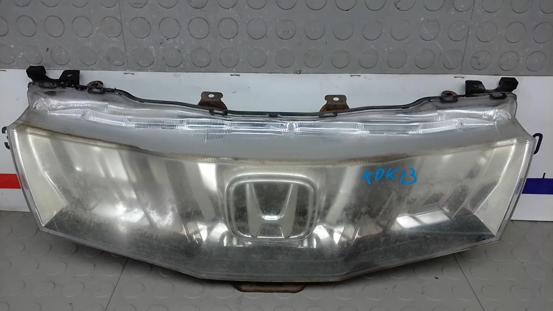 решетка радиатора Honda Civic 8 поколение 2007, 2.2 л., дизель, МКПП, хетчбэк 5 дв. - фото №1