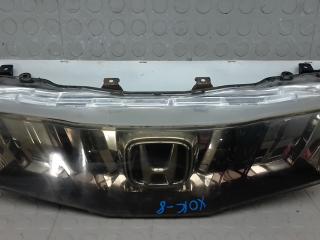 решетка радиатора Honda Civic 8 поколение 2007, 2.2 л., дизель, МКПП, хетчбэк 5 дв.