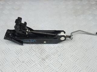 домкрат Volkswagen Golf 6 поколение 2011, 1.6 л., дизель, МКПП, хетчбэк 5 дв.