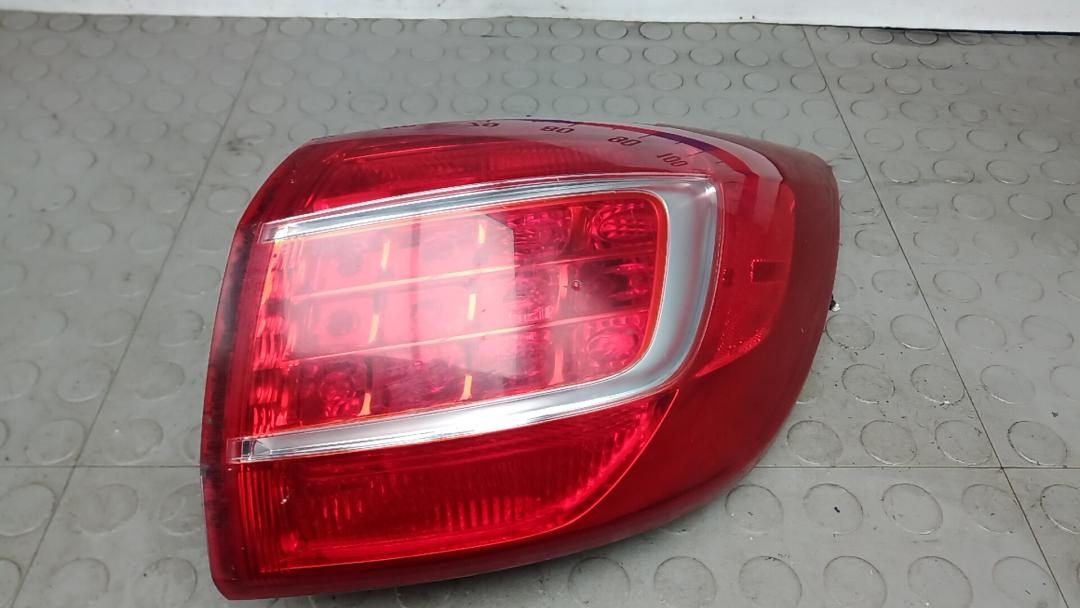 фонарь задний правый Kia Sportage 3 поколение 2013, 1.7 л., дизель, МКПП, внедорожник 5 дв. - фото №1