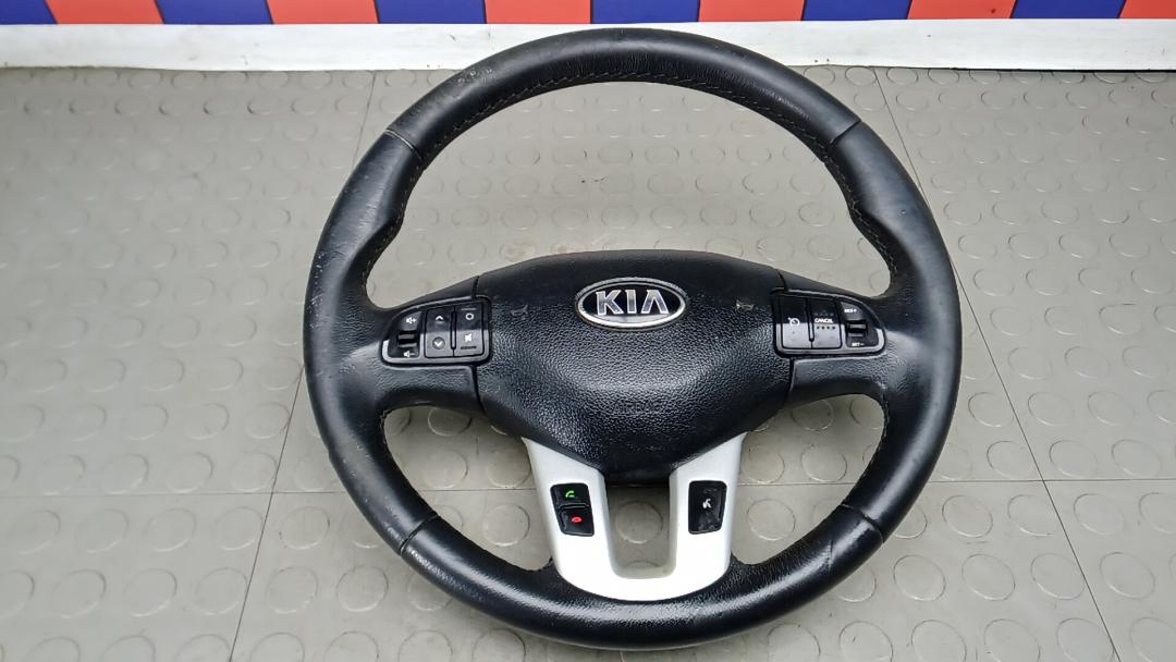 руль Kia Sportage 3 поколение 2013, 1.7 л., дизель, МКПП, внедорожник 5 дв. - фото №1