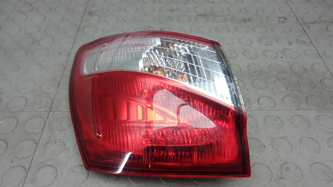 фонарь задний левый Nissan Qashqai 2 поколение 2013, 1.5 л., дизель, МКПП, внедорожник 5 дв. - фото №1