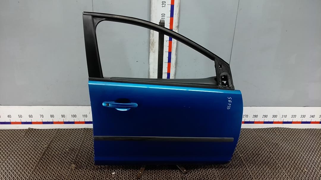 дверь передняя правая Ford Focus 2 поколение 2006, 1.6 л., бензин, МКПП, хетчбэк 5 дв. - фото №1