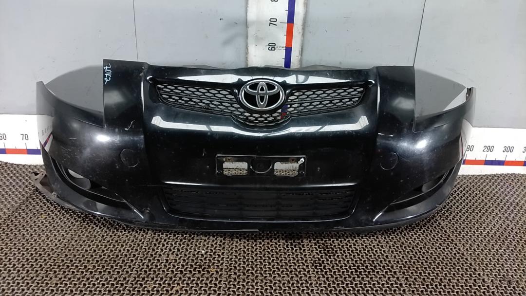 бампер передний Toyota Auris 1 поколение 2008, 1.6 л., бензин, МКПП, хетчбэк 5 дв. - фото №1