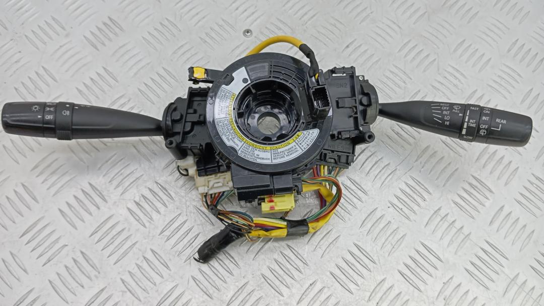 переключатель подрулевой Suzuki SX4 2015, 1.6 л., бензин, МКПП, хетчбэк 5 дв.