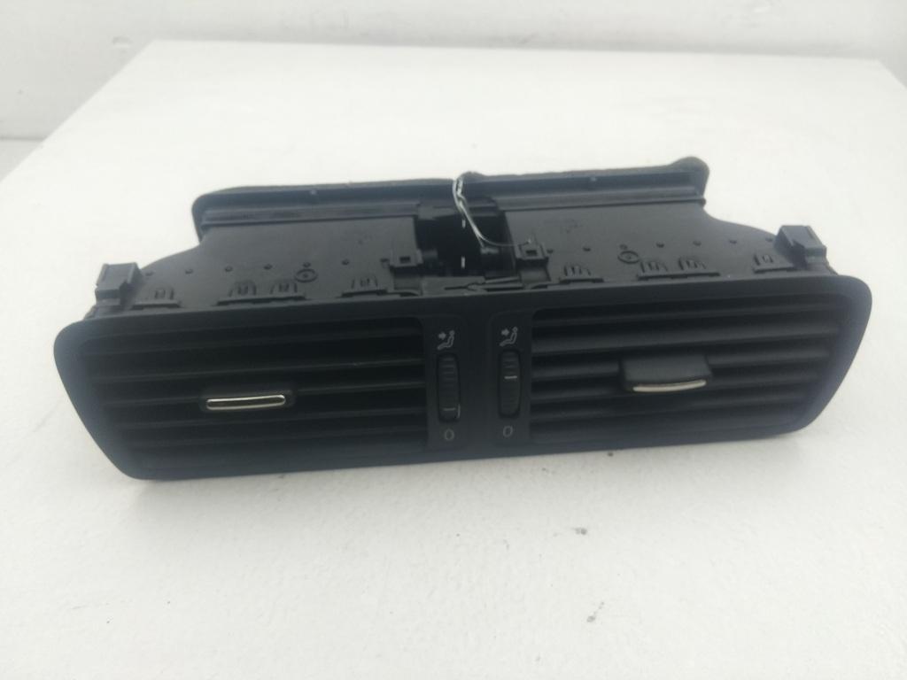 дефлектор обдува салона Volkswagen Passat B6 2008, 2.0 л., дизель, МКПП, чёрный, универсал, 3C1819728E