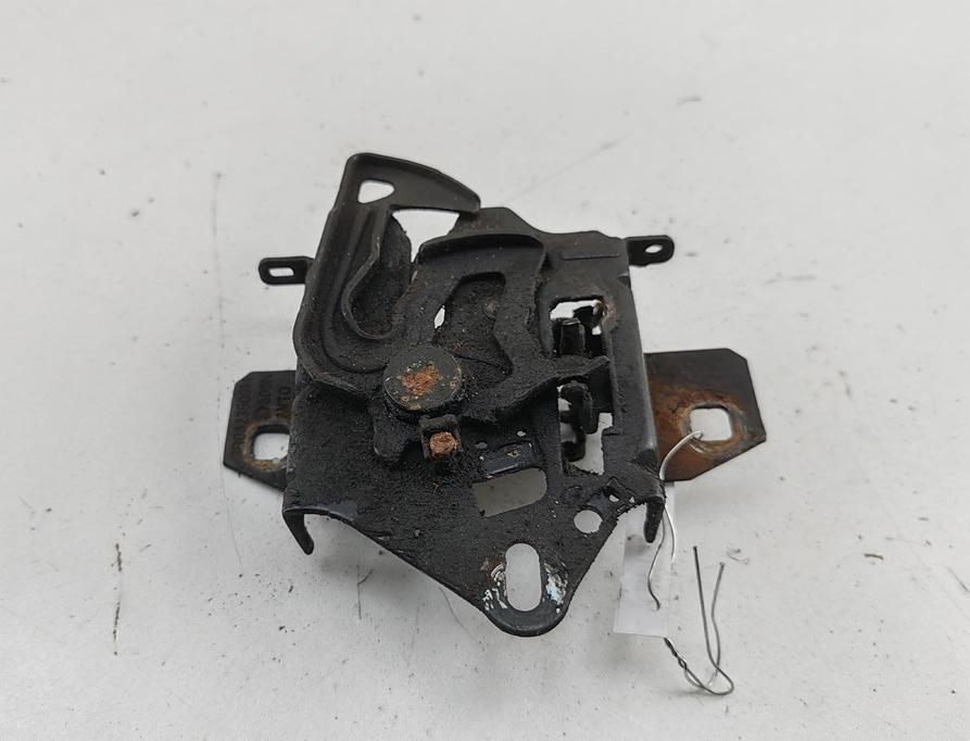 замок капота Volkswagen Passat B5 2000, 1.9 л., дизель, МКПП, синий, универсал, 3B0823509M