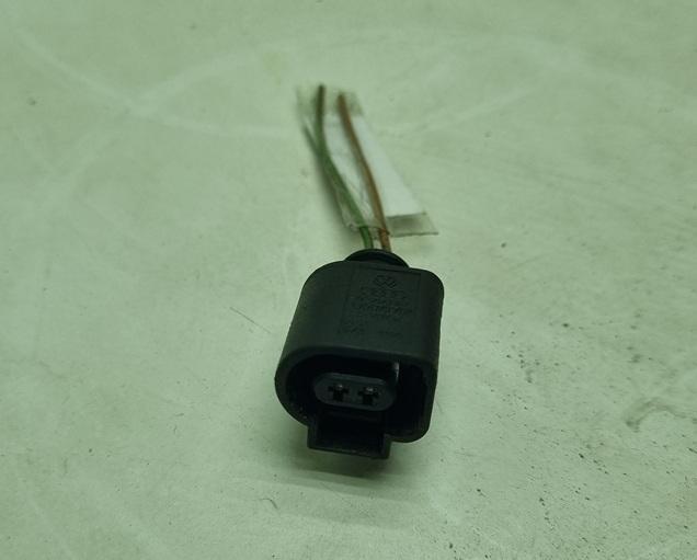 разъем (фишка) проводки Volkswagen Passat B6 2008, 1.8 л., бензин, МКПП, чёрный, универсал, 1J0973702 - фото №1