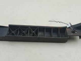кронштейн переднего бампера Volkswagen Transporter T4 1996, 2.4 л., дизель, МКПП, красный, микроавтобус, 7D0807183A