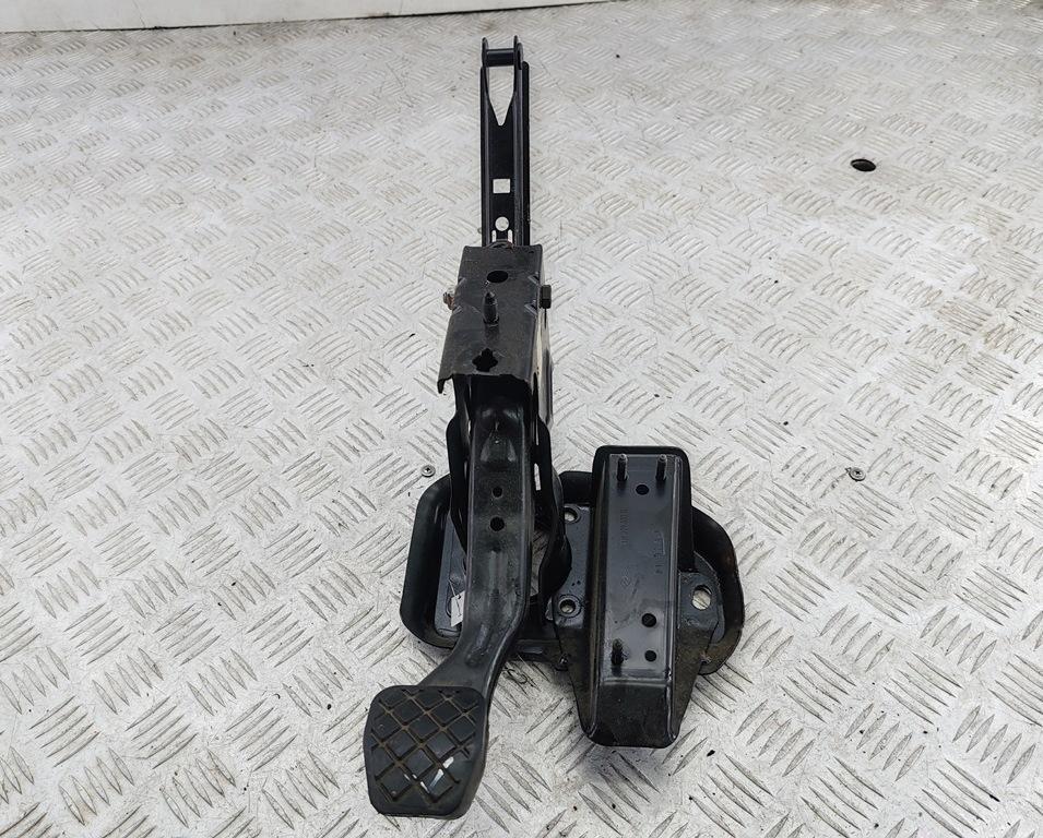 педаль тормоза Skoda Octavia mk1 (A4 1U) 2003, 1.8 л., бензин, МКПП, чёрный, универсал, 1J1721631D - фото №1