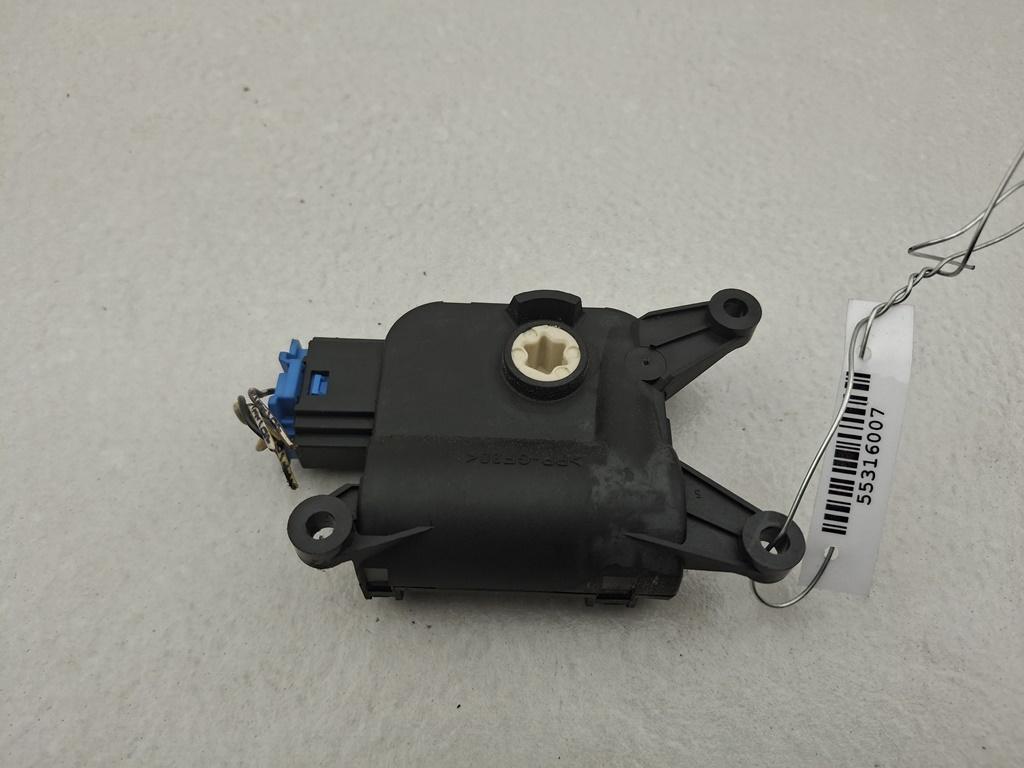 моторчик заслонки печки Volkswagen Passat B6 2007, 1.8 л., бензин, МКПП, серый, универсал, 3C0907511 - фото №1