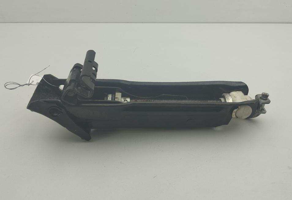 домкрат Skoda Fabia mk2 (5J) 2010, 1.2 л., бензин, МКПП, красный, хетчбэк 5 дв., 6Q0011031H