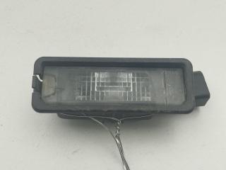 подсветка номера Volkswagen Golf 6 поколение 2010, 1.4 л., бензин, АКПП, серый, хетчбэк 5 дв., 1K8943021