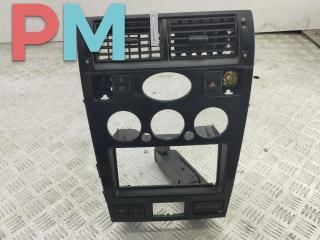консоль салона (центральная часть) Ford Mondeo 3 поколение [рестайлинг] 2003, 2.0 л., дизель, МКПП, серый, универсал, 1S7118522