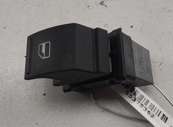 кнопка стеклоподъемника переднего правого Volkswagen Passat B6 2007, 1.8 л., бензин, МКПП, серый, универсал, 7L6959855B - фото №1