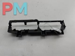 Корпус (держатель) ручки двери передней левой Volkswagen Passat B5 1999, 1.8 л., бензин, МКПП, красный, универсал, 3B1867179B