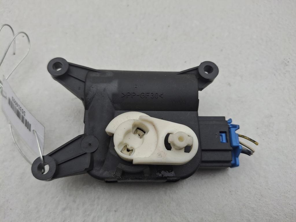 моторчик заслонки печки Volkswagen Passat B6 2007, 1.8 л., бензин, МКПП, серый, универсал, 3C0907511A - фото №1