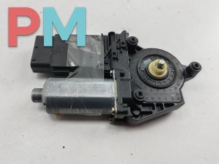 моторчик стеклоподъемника передний левый Volkswagen Passat B5 1999, 1.8 л., МКПП, универсал, 3B4837751GD