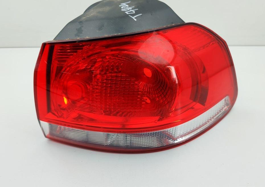 фонарь задний правый Volkswagen Golf 6 поколение 2010, 1.4 л., бензин, АКПП, серый, хетчбэк 5 дв., 5K0945096E - фото №1