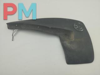 брызговик Volkswagen Golf 3 поколение 1994, 1.6 л., бензин, МКПП, красный, хетчбэк 5 дв., 1H6075101
