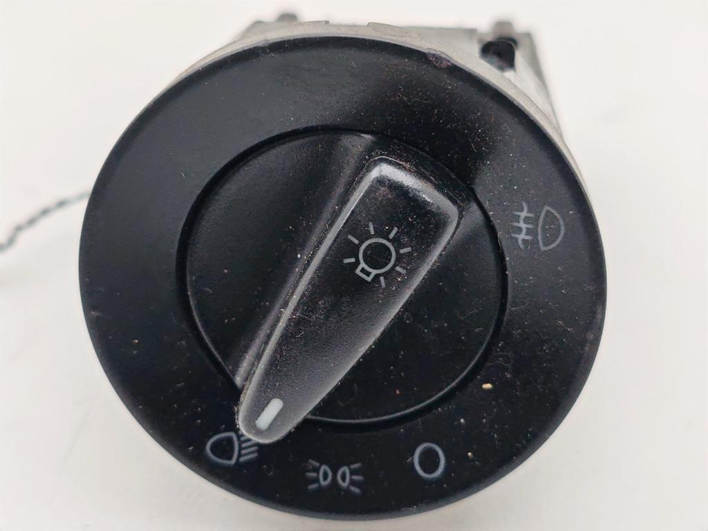 переключатель света Volkswagen Passat B5 1997, 1.8 л., бензин, МКПП, чёрный, универсал, 1C0941531 - фото №1