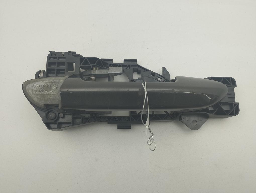 ручка наружная передняя правая Volkswagen Passat B6 2005, 2.0 л., бензин, АКПП, чёрный, универсал, 3C0837886P - фото №1