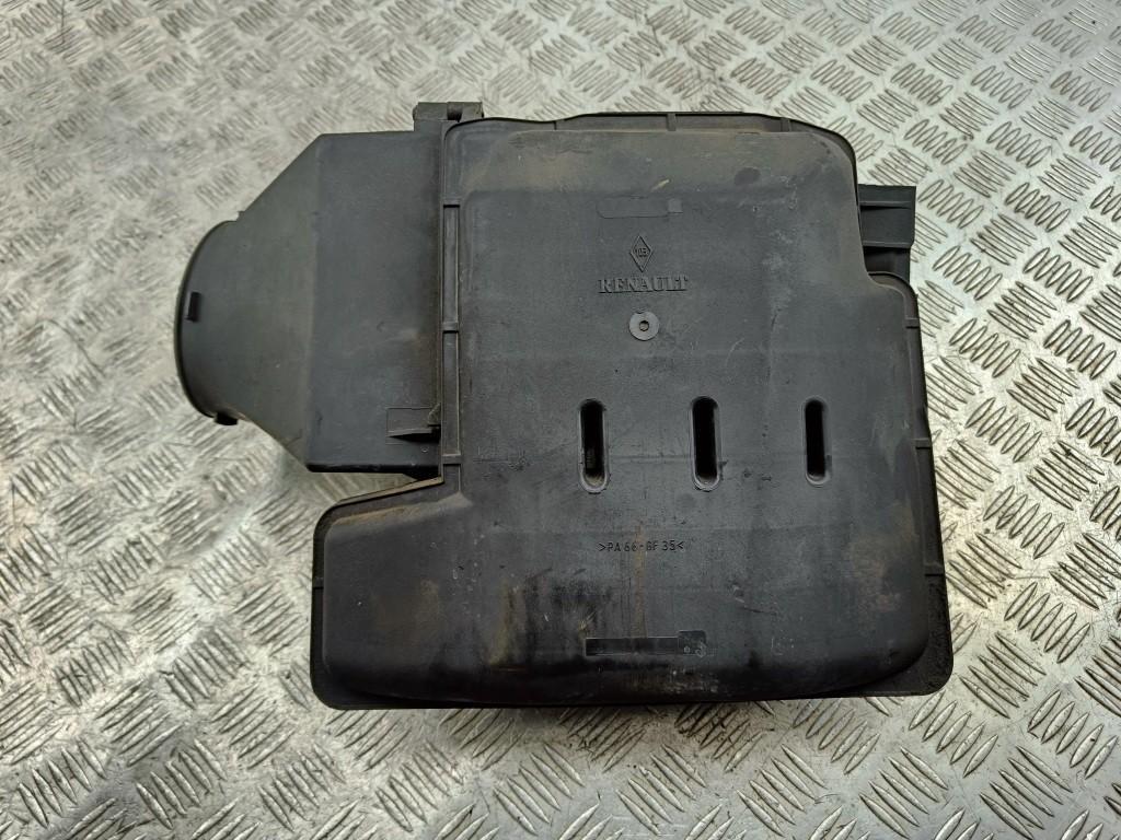 корпус воздушного фильтра Renault Scenic I 2001, 1.6 л., бензин, МКПП, зелёный, минивэн, 7700104844
