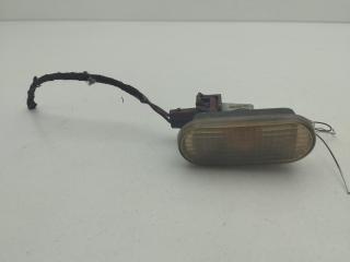 повторитель передний правый Volkswagen Golf 3 поколение 1994, 1.6 л., бензин, МКПП, красный, хетчбэк 5 дв., 3A0949117B