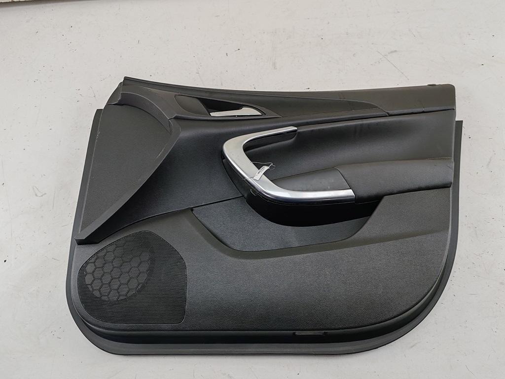 обшивка двери передняя правая Opel Insignia A 2009, 2.0 л., дизель, МКПП, чёрный, универсал