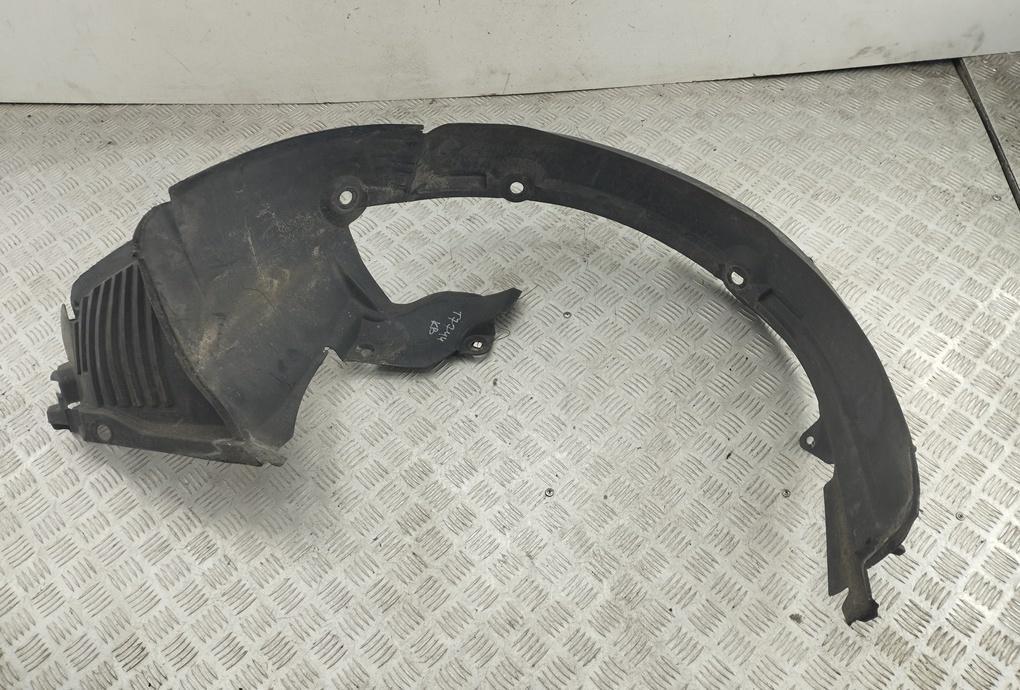 Подкрылок передний правый Renault Laguna II 2001, 1.6 л., бензин, хетчбэк 5 дв., 8200002139