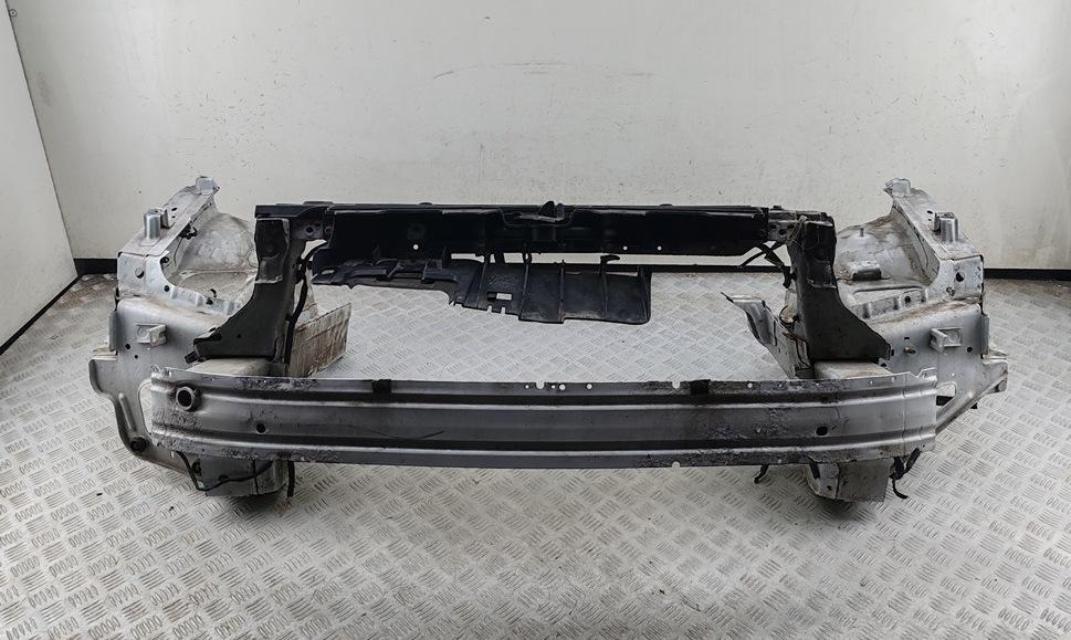 Рамка радиатора Chevrolet Cruze 2012, 1.6 л., бензин, МКПП, белый, универсал