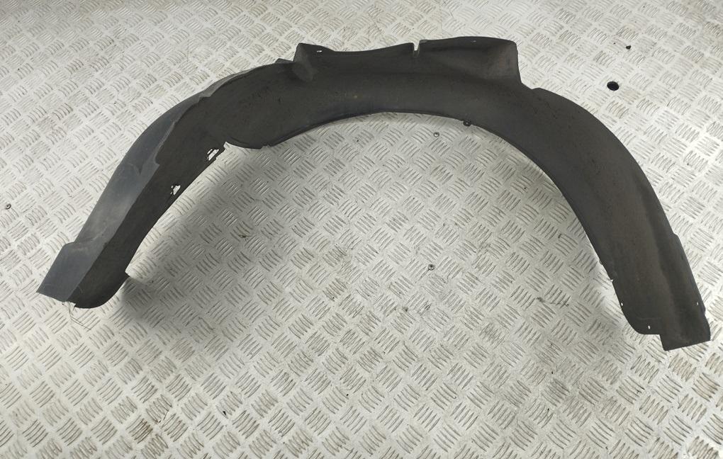 Подкрылок передний правый Audi A4 B5 1997, 1.8 л., бензин, седан, 8D0821172B