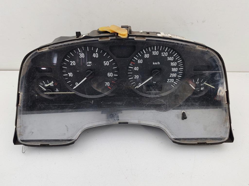 приборная панель Opel Zafira A 2004, 2.2 л., бензин, АКПП, чёрный, минивэн, 24461753