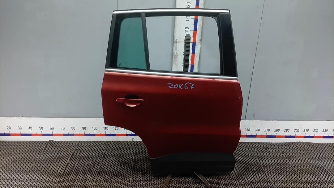 дверь задняя правая Volkswagen Tiguan 1 поколение 2010, 2.0 л., дизель, МКПП, внедорожник 5 дв. - фото №1
