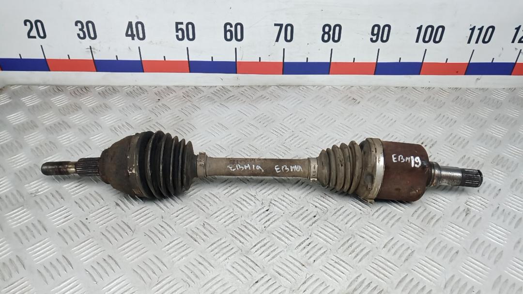 полуось передняя левая (приводной вал, ШРУС) Ford Mondeo 5 поколение 2015, 2.0 л., дизель, МКПП, хетчбэк 5 дв. - фото №1