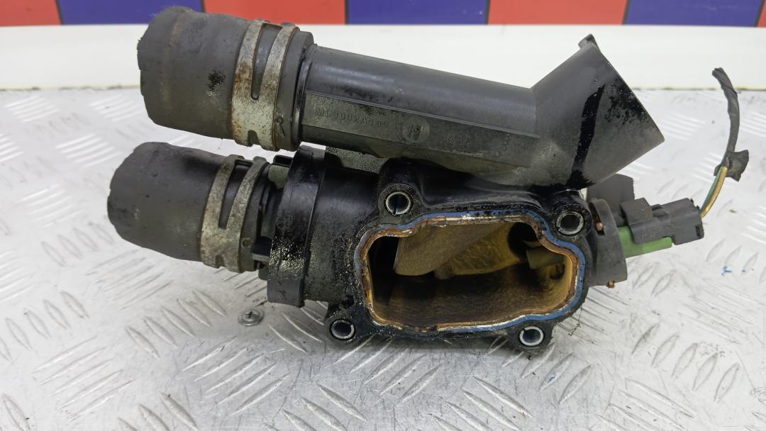 Корпус термостата дизельный Land Rover Freelander 2 поколение 2007, 2.2 л., D TD4, дизель, МКПП, внедорожник 5 дв., 9657182080 - фото №1