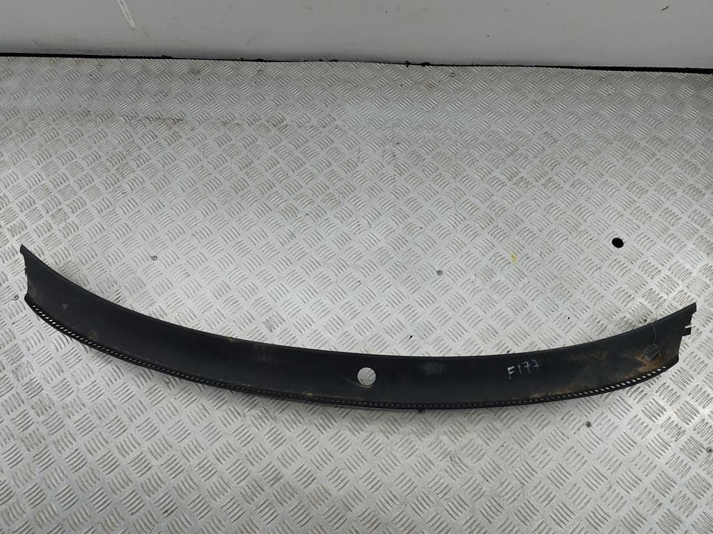 дождевик Volkswagen Passat B5 1998, 1.8 л., бензин, МКПП, синий, универсал, 3B1819415C
