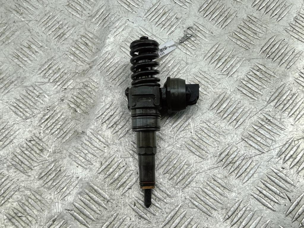 форсунка Volkswagen Passat B6 2006, 1.9 л., дизель, МКПП, синий, универсал, 038130073BN, 0414720313