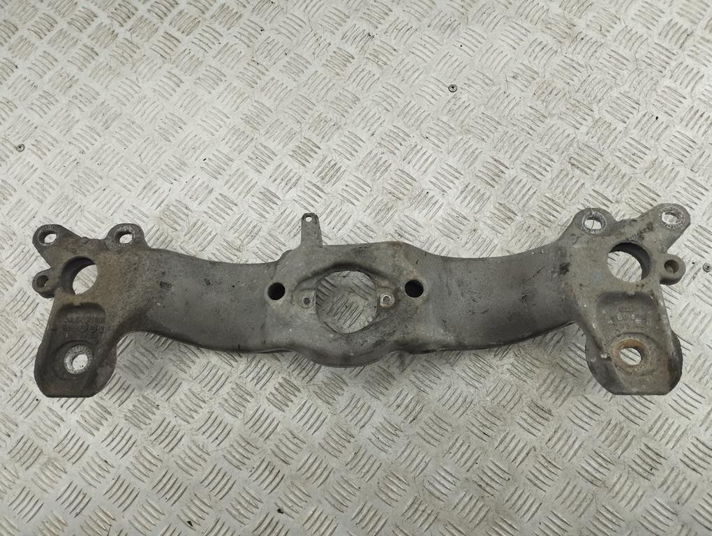 кронштейн КПП Audi A4 B7 2005, 2.0 л., дизель, МКПП, чёрный, универсал, 8E0399263AL