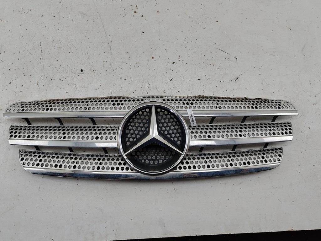 решетка радиатора Mercedes-Benz M-Class ML W163 2004, синий, внедорожник 5 дв., 1638800985 - фото №1