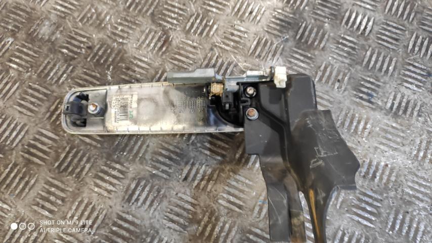 ручка наружная передняя правая Jeep Commander 1 поколение 2007, 3.0 л., дизель, АКПП, внедорожник 5 дв. - фото №1