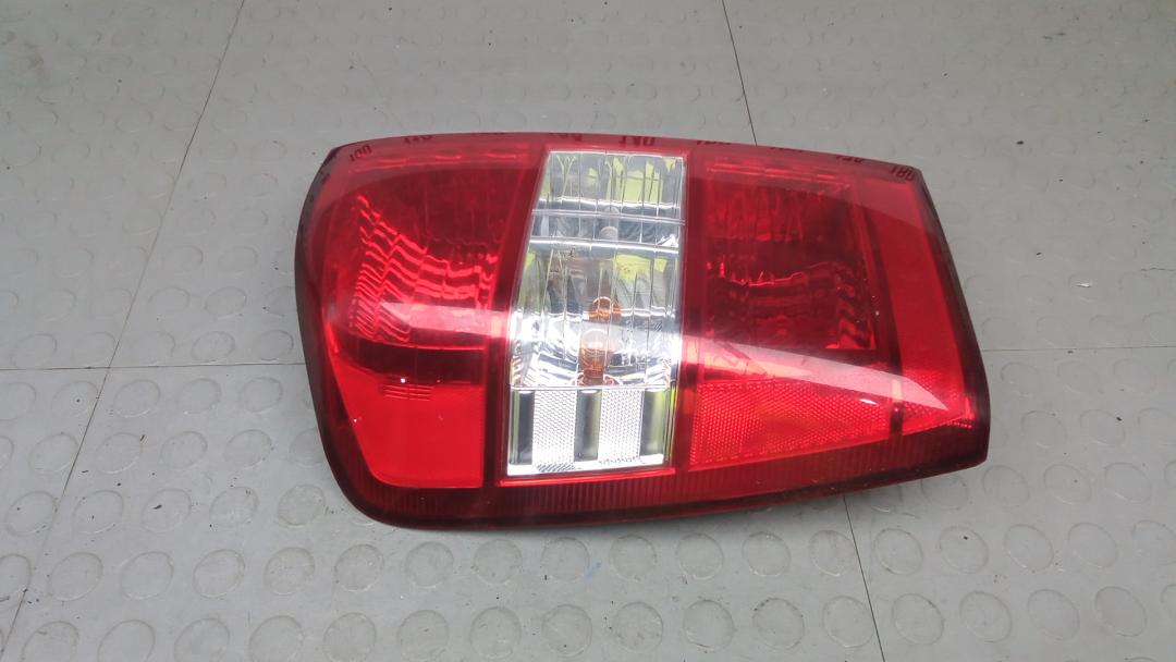 фонарь задний левый Kia Carnival VQ 2008, 2.9 л., дизель, АКПП, минивэн - фото №1