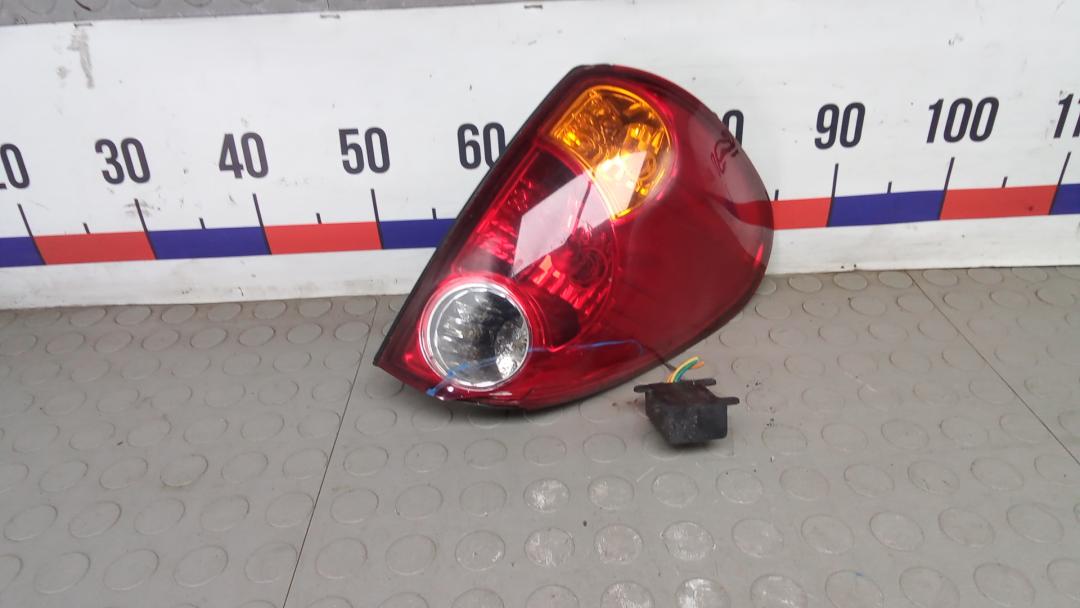 фонарь задний правый Mitsubishi L200 2014, 2.5 л., дизель, МКПП, пикап