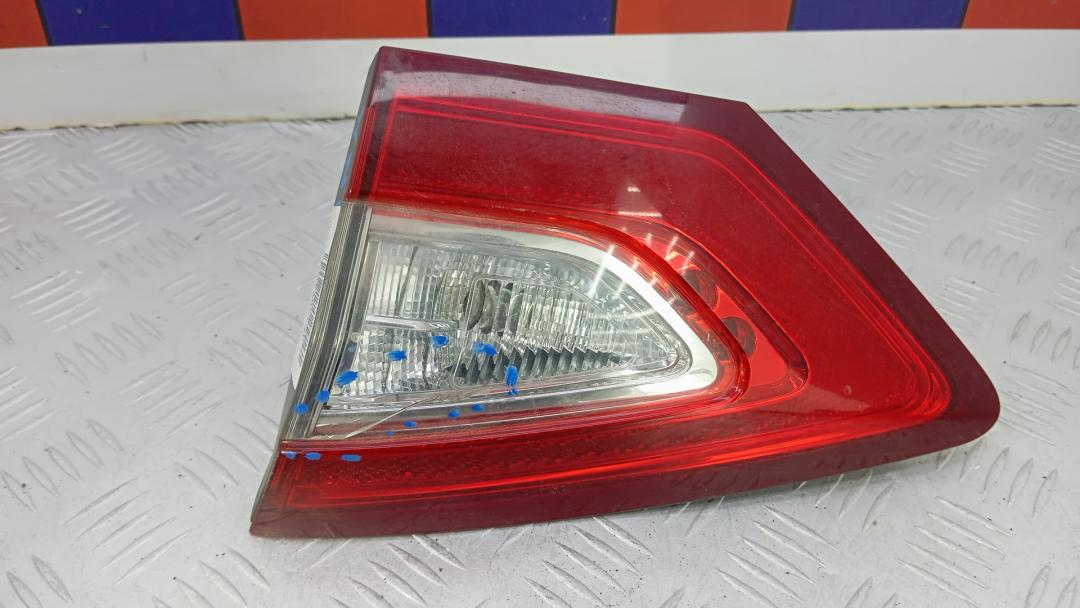фонарь крышки багажника правый Ford Mondeo 2015, 1.6 л., TDCi, дизель, МКПП, хетчбэк 5 дв.