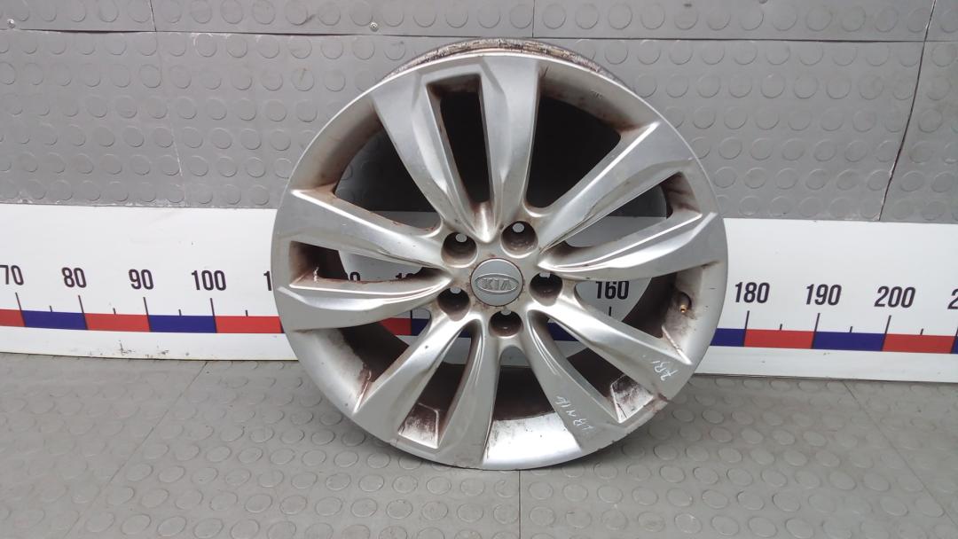 диск литой Kia Sorento 2 поколение 2010, 2.2 л., дизель, АКПП, внедорожник 5 дв., 529102P180 - фото №1