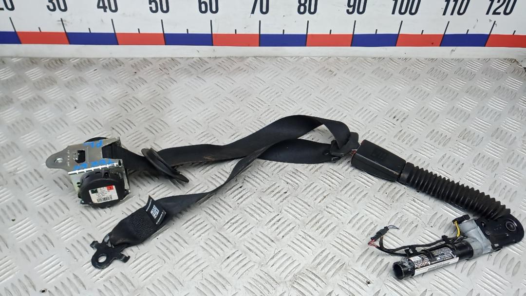 ремень безопасности BMW 5 серия F07/F10/F11 2012, 2.0 л., 520d, дизель, МКПП, универсал - фото №1